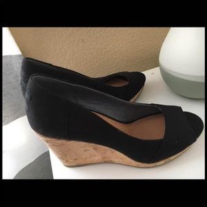 NWOT TOM WEDGES